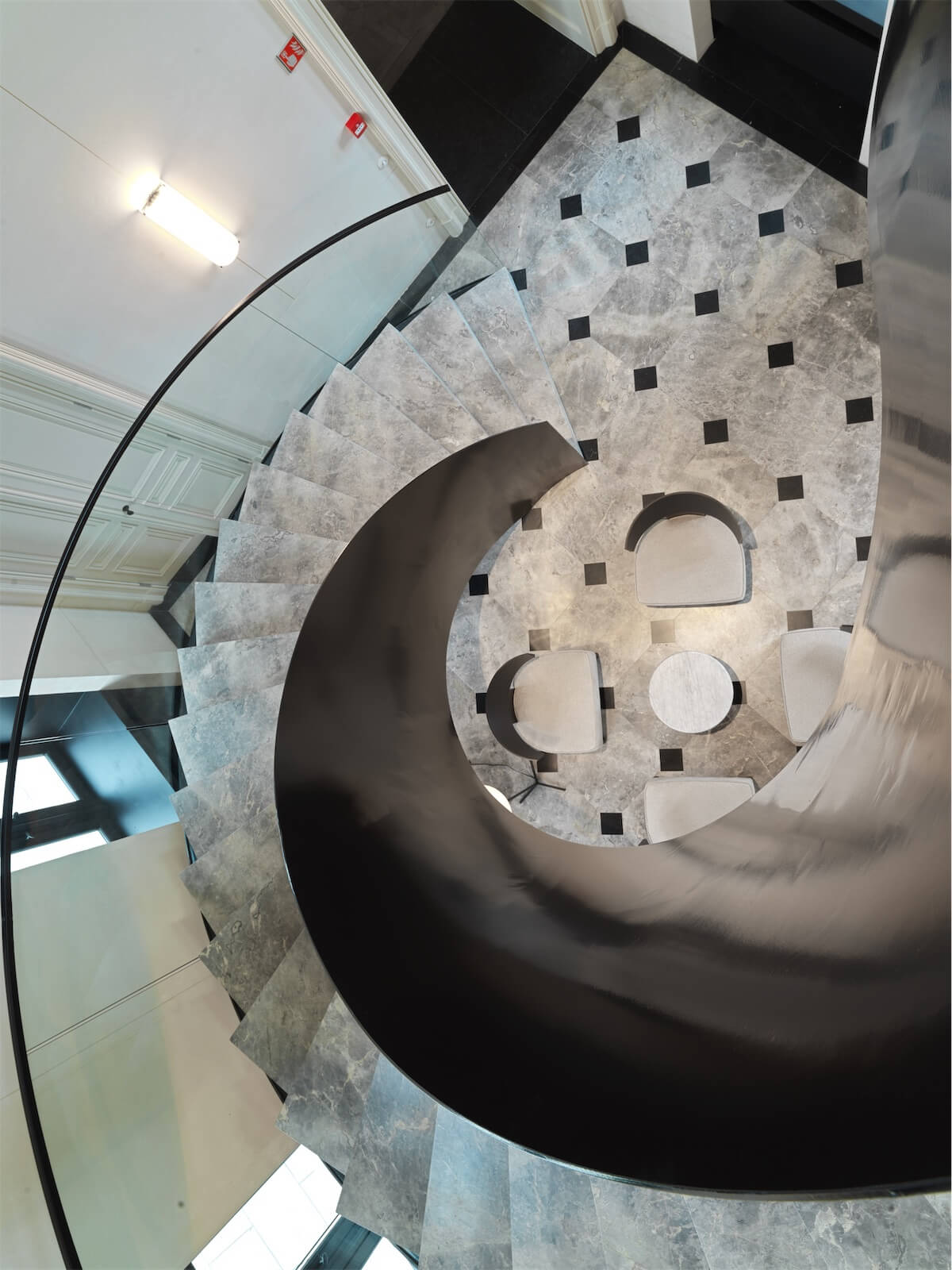 MAX_ZAMBELLI_CChateau du Mintwarp_0038.jpg